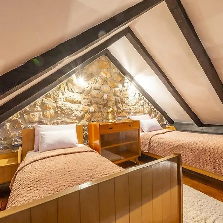 펜션 Rustical Kokori I Shared Pool - One Bedroom *