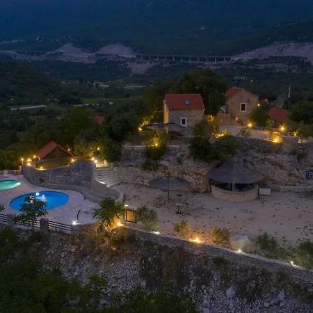 펜션 Rustical Kokori I Shared Pool - One Bedroom *