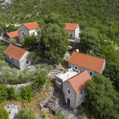 Tatil Evi Rustical Kokori I Shared Pool - One Bedroom *