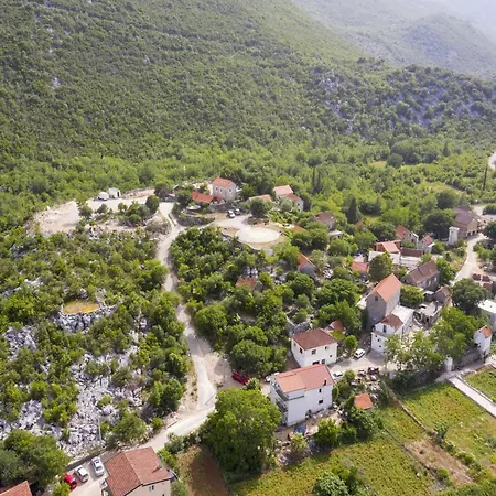 Rustical Kokori I Shared Pool - One Bedroom Tatil Evi