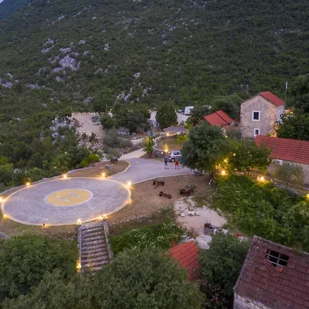 Tatil Evi Rustical Kokori I Shared Pool - One Bedroom *