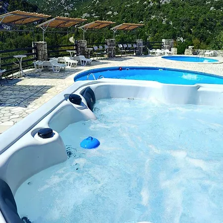 Tatil Evi Rustical Kokori I Shared Pool - One Bedroom *