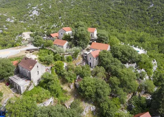 Rustical Kokori I Shared Pool - One Bedroom *