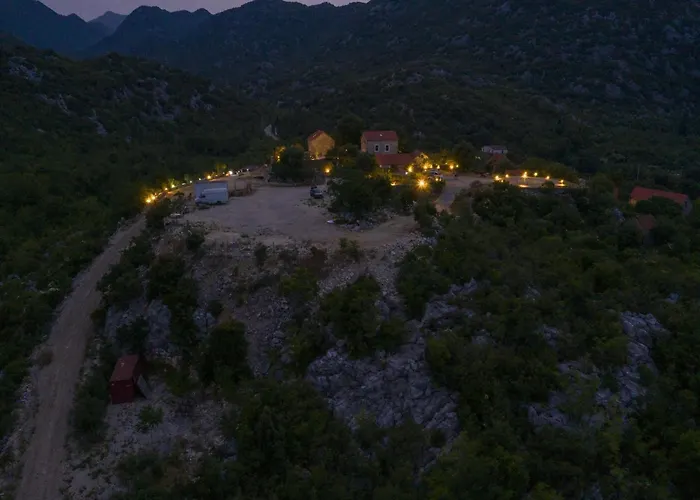 Rustical Kokori I Shared Pool - One Bedroom